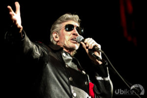 Roger Waters The Wall Paris 2011