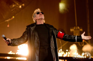 Roger Waters The Wall Paris 2011