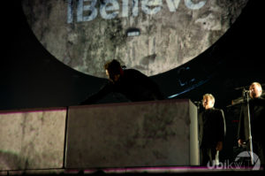 Roger Waters The Wall Paris 2011