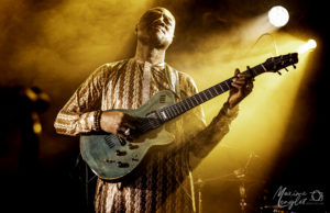 Samba Diabaté guitariste de Vieux Farka Touré