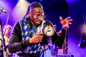 Dieuf-Dieul de Thiès asur la scène du club du Grand Mix