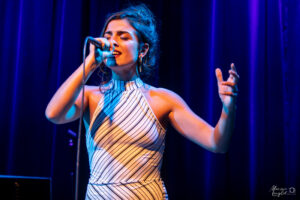 Zaklin Baghdasaryan de Ladaniva au chant pour Nomades