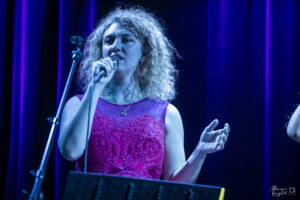 Eléonore Fourniau au chant chez Nomades