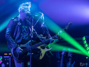 Hubert Harel à la basse et Nicolas Alberny pour Aldebert