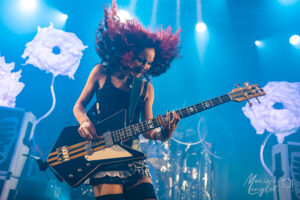 Georgie South des Nova Twins à Tourcoing