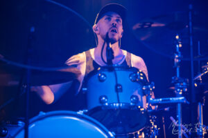 Jake Woodward, batteur des Nova Twins