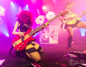 Les Nova Twins sur la scène du Grand Mix