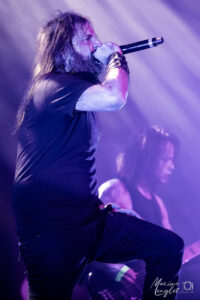 Sinsaenum Tyrant Fest Lille 2025 - 14 Sean Zatorsky au micro pour Sinsaenum