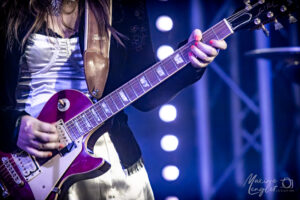 Ally Venable sur sa Gibson