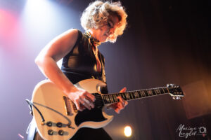 Solo de guitare de Samantha Fish à Lille