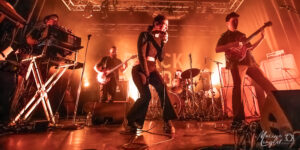 Sar?b sur la scène du Black Lab