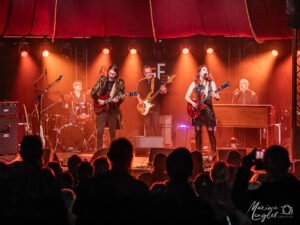 Jessie Lee & The Alchemists au Magic Mirrors